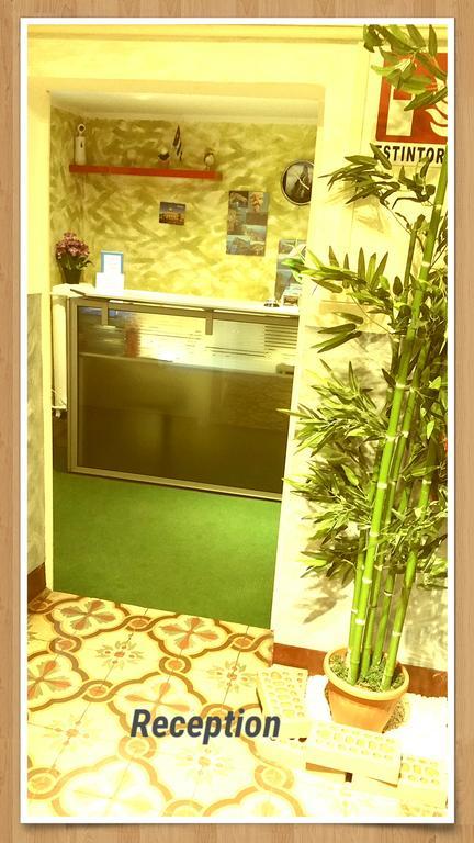 Hostel Lumiere Милано Екстериор снимка