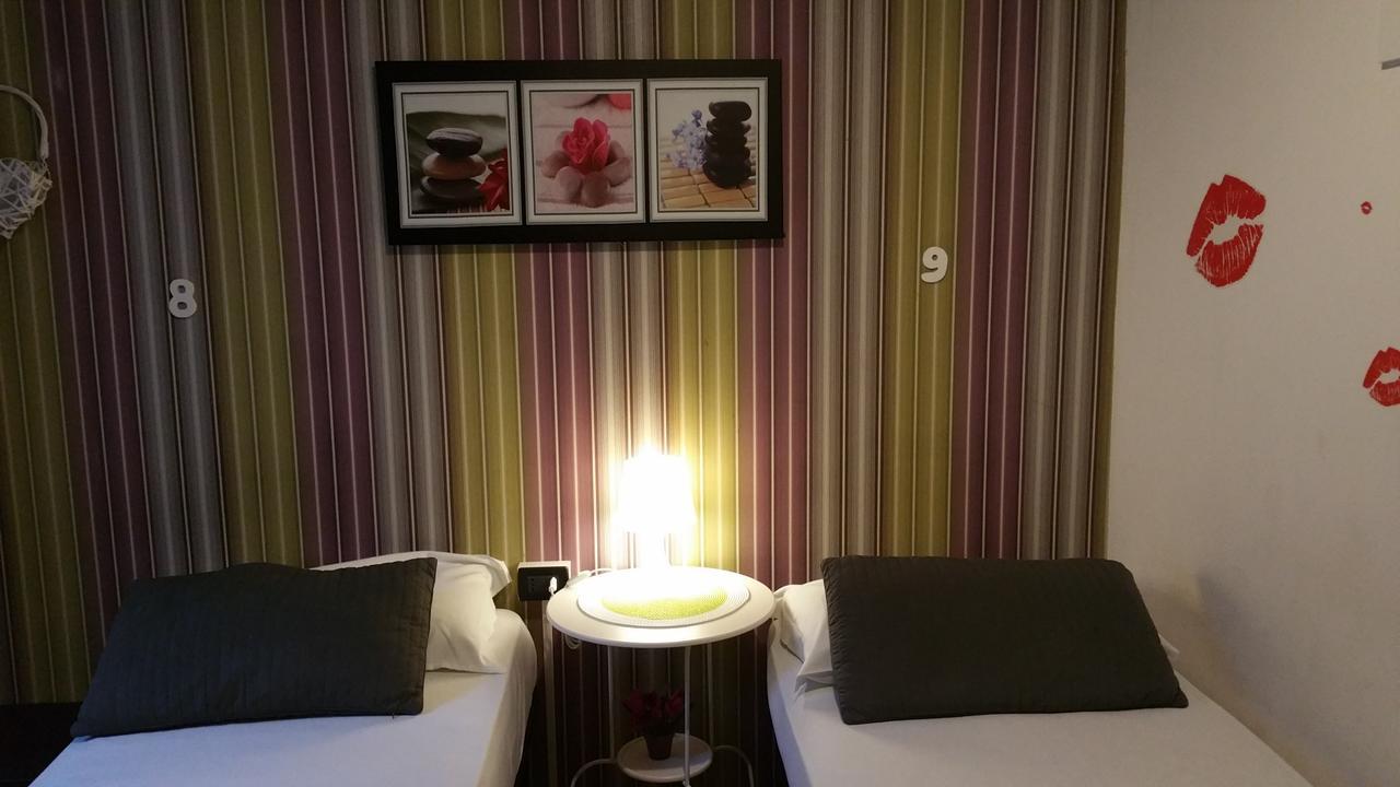 Hostel Lumiere Милано Екстериор снимка