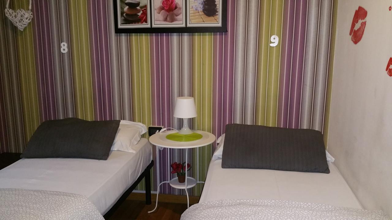 Hostel Lumiere Милано Екстериор снимка