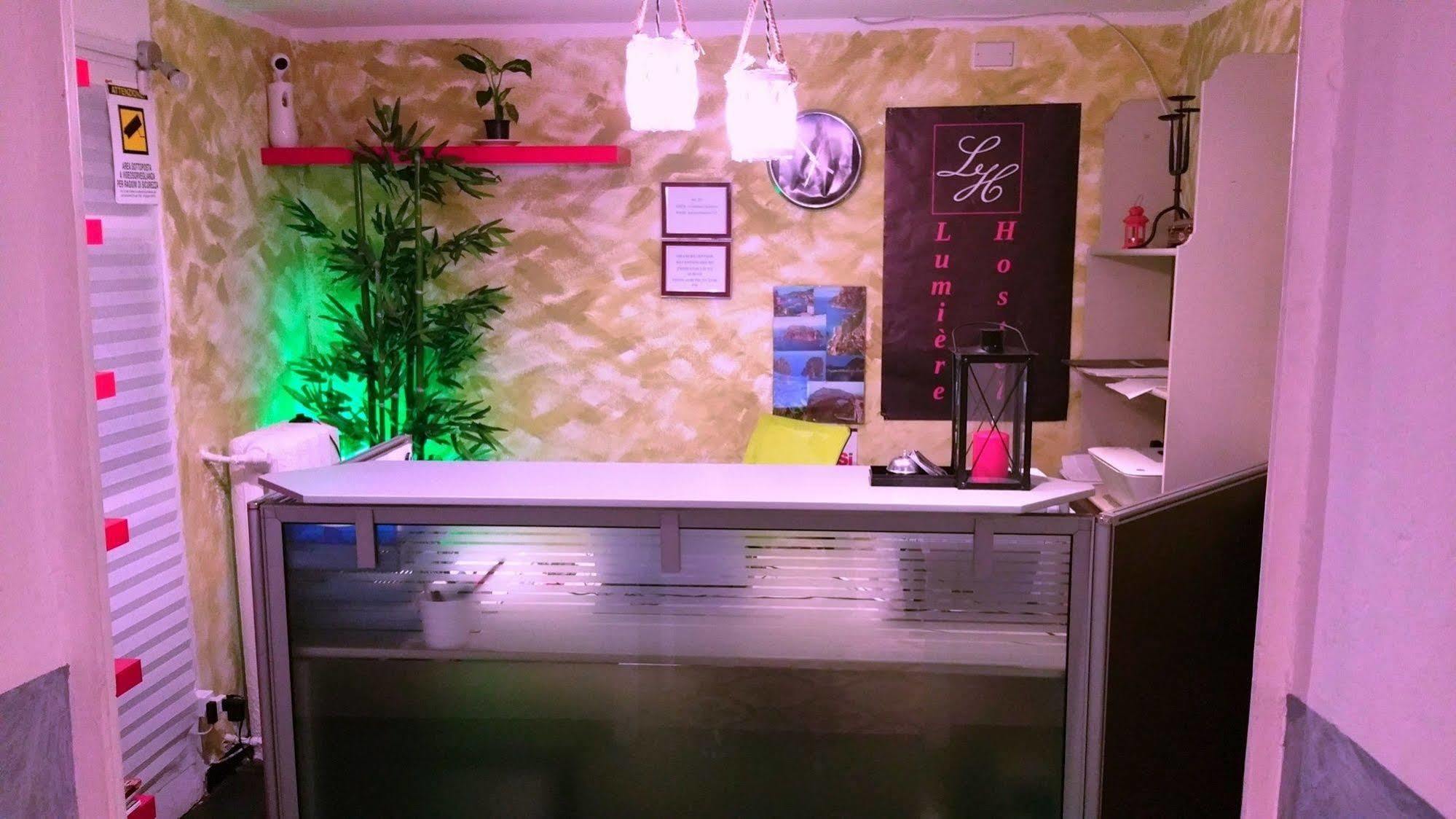 Hostel Lumiere Милано Екстериор снимка